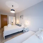 Апартаменты Lloret & Parking