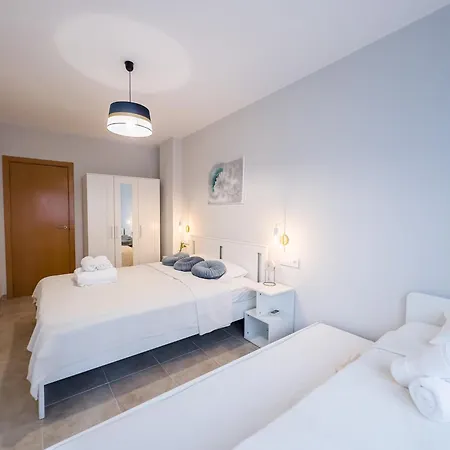 Lloret & Parking 아파트 료렛 드 마르