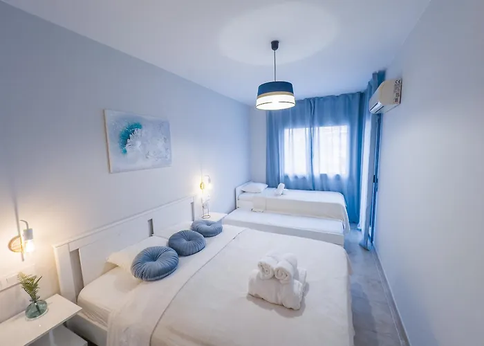 Lloret & Parking Апартаменты