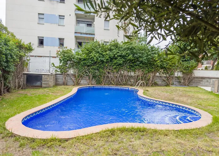 Lloret & Parking Апартаменты